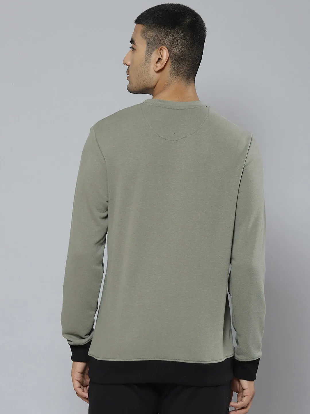 Alcis Men Green Blue Colourblocked Sweatshirt