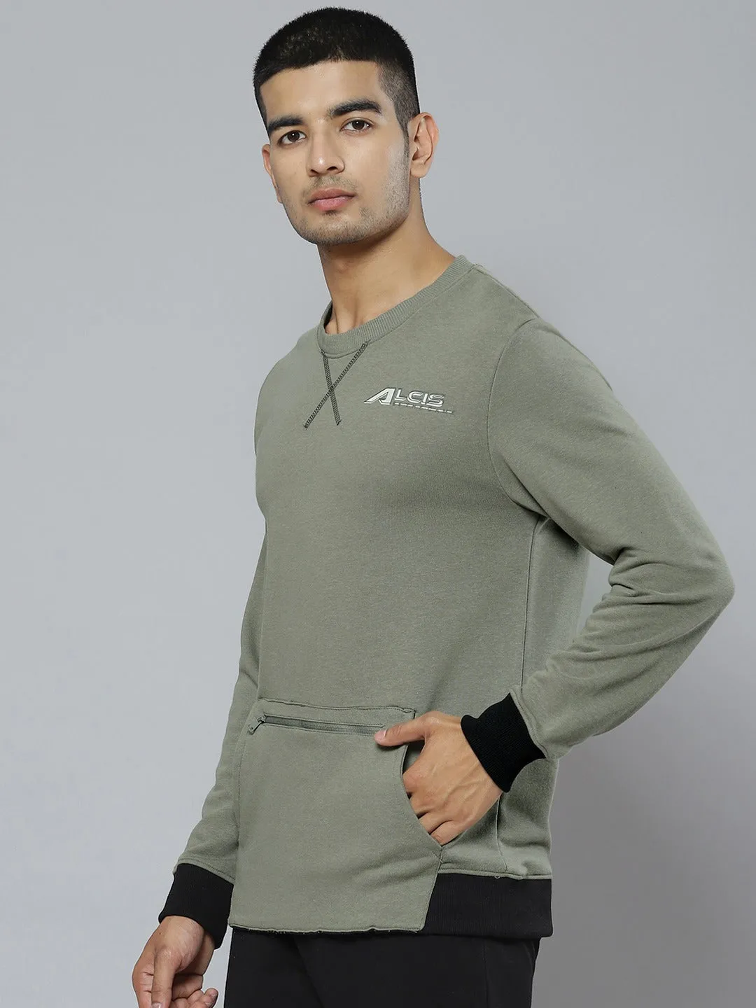 Alcis Men Green Blue Colourblocked Sweatshirt