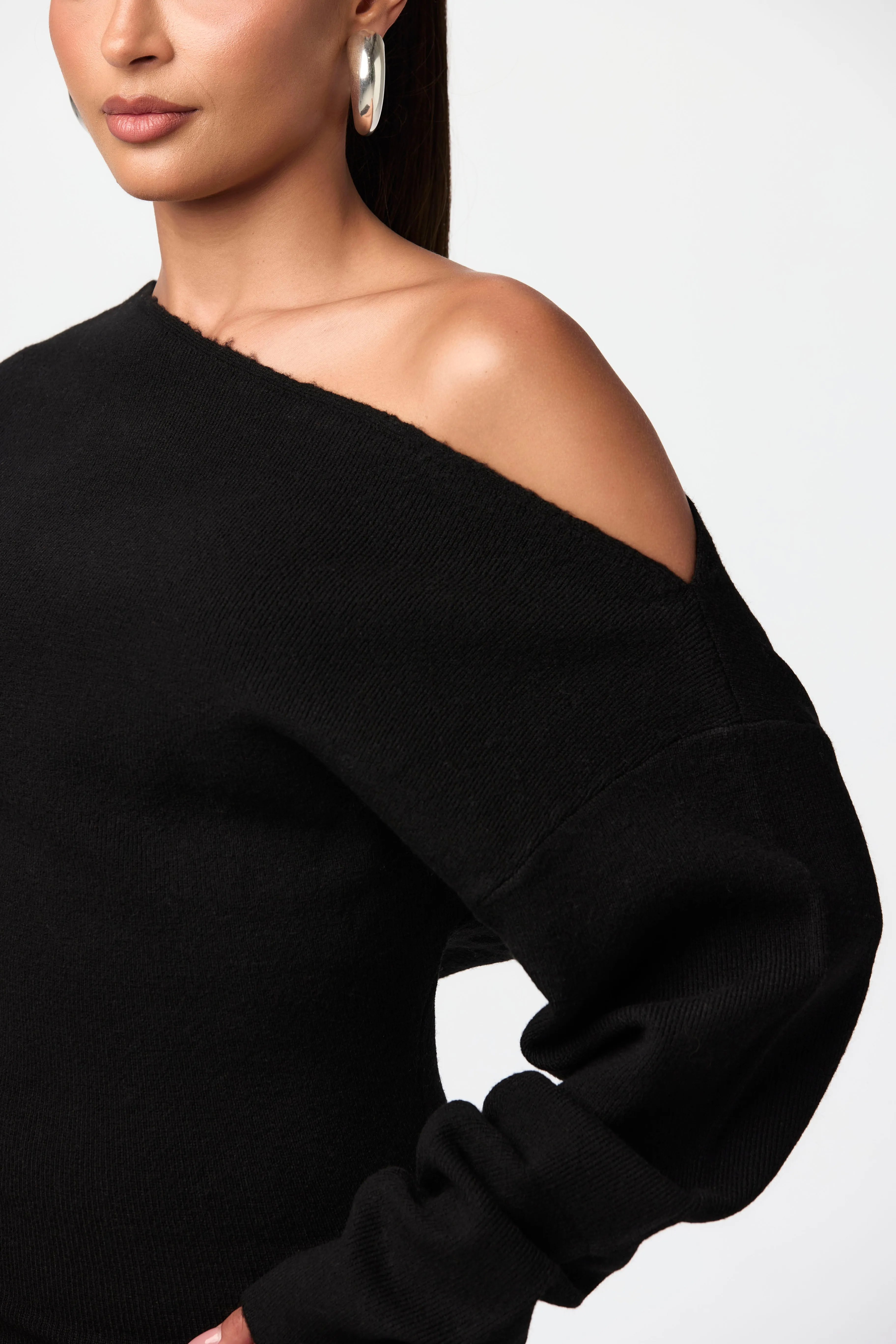 Aria | Off-shoulder Knit Dress