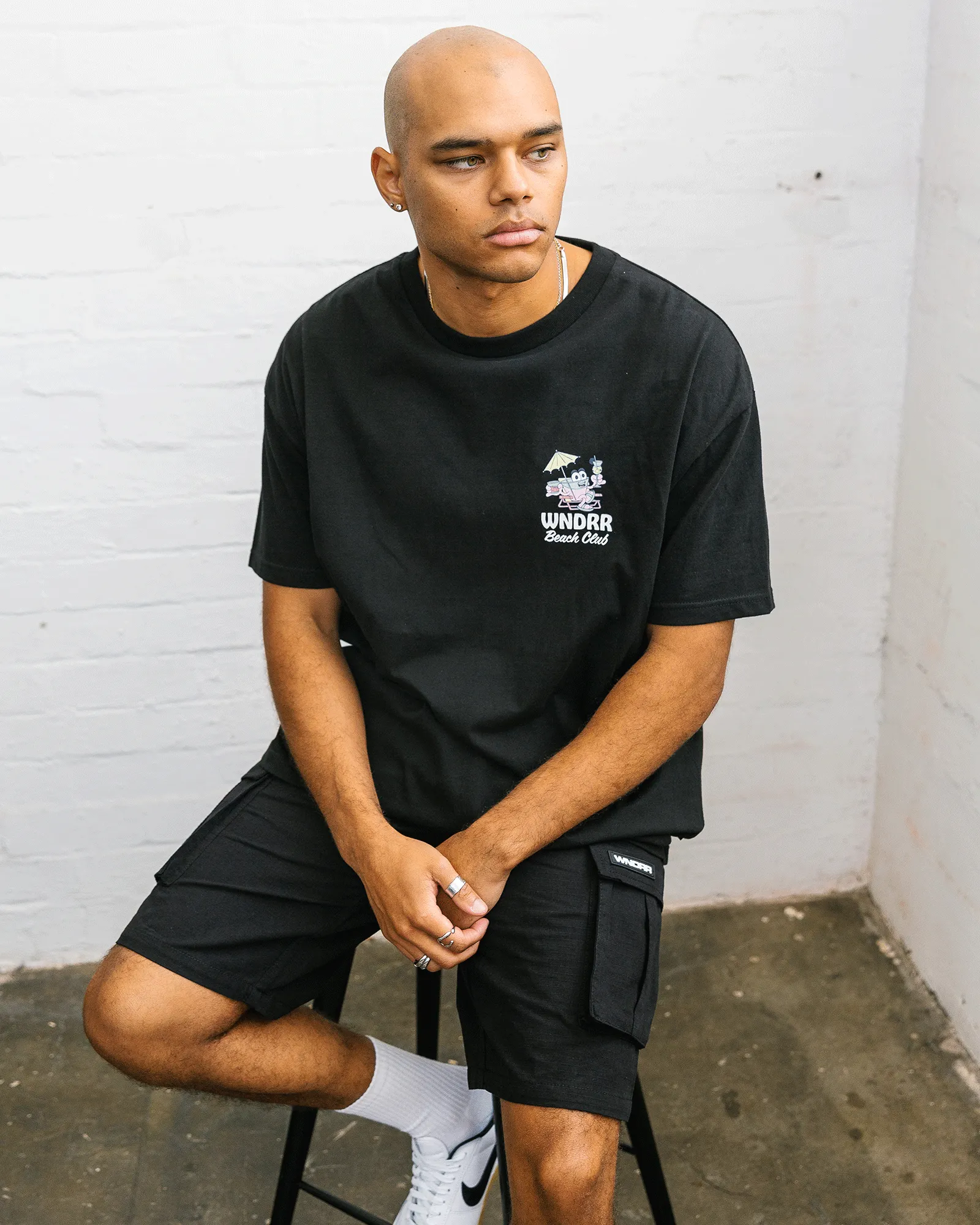 BEACH CLUB BOX FIT TEE - BLACK