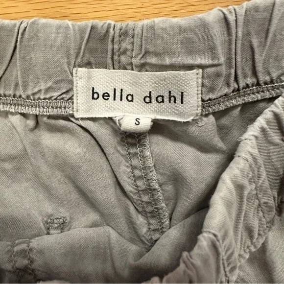 Bella Dahl Fray Hem Shorts in Soft Army sz S