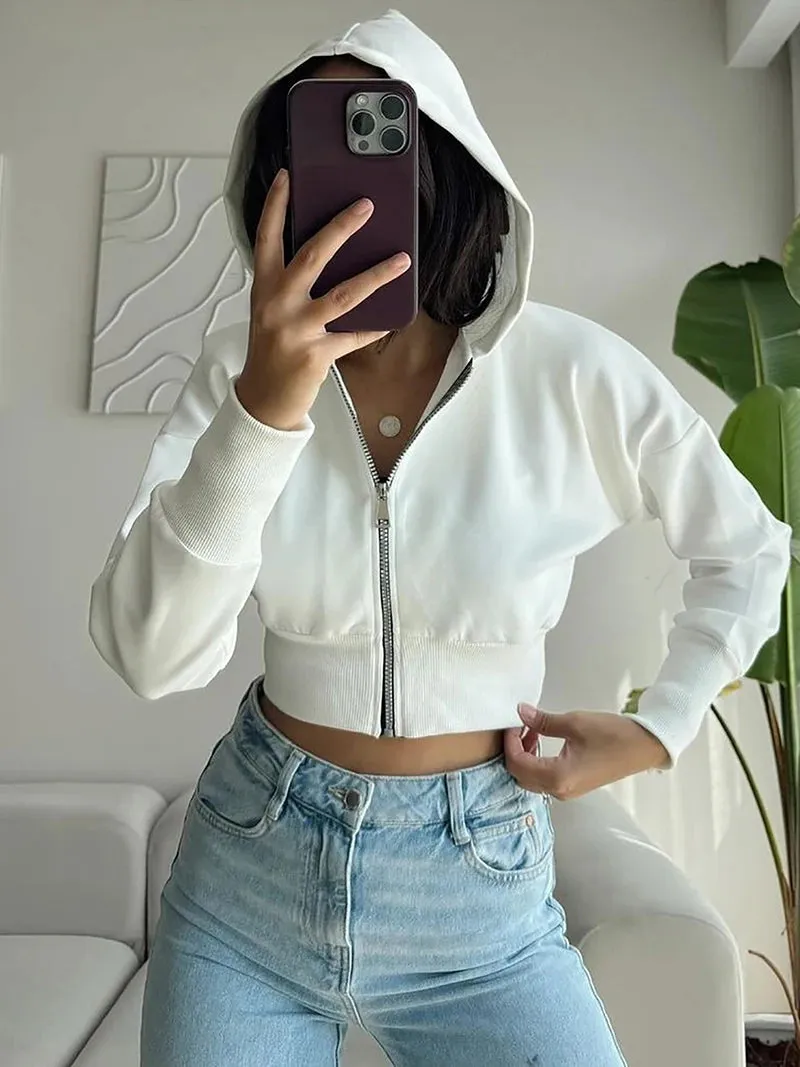 Cropped Zip Up Hoodies for Women - Hooded Zipper Jacket Streetwear Fleece Sweatshirt in White and Black