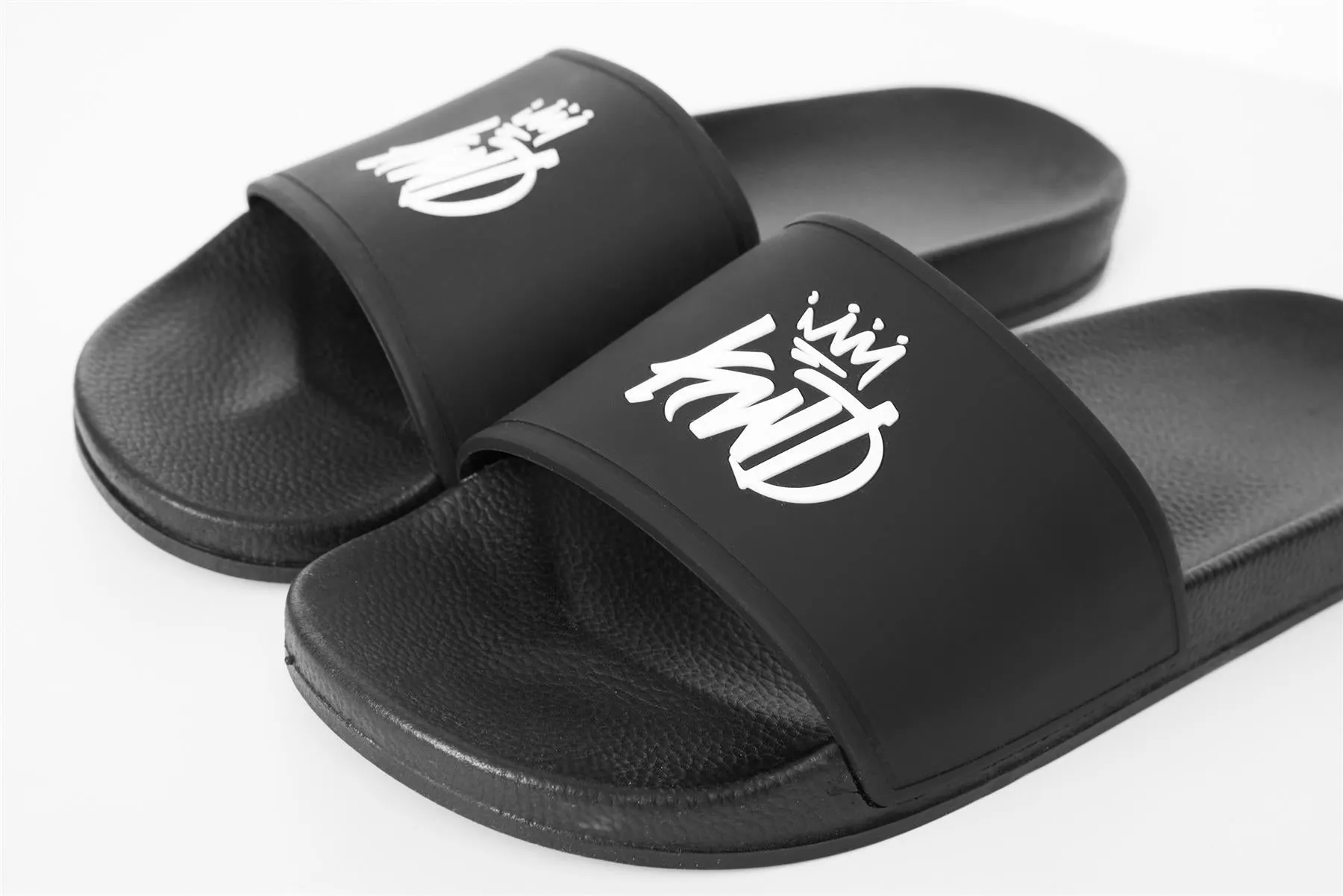 Crosby 2.0 Sliders Black