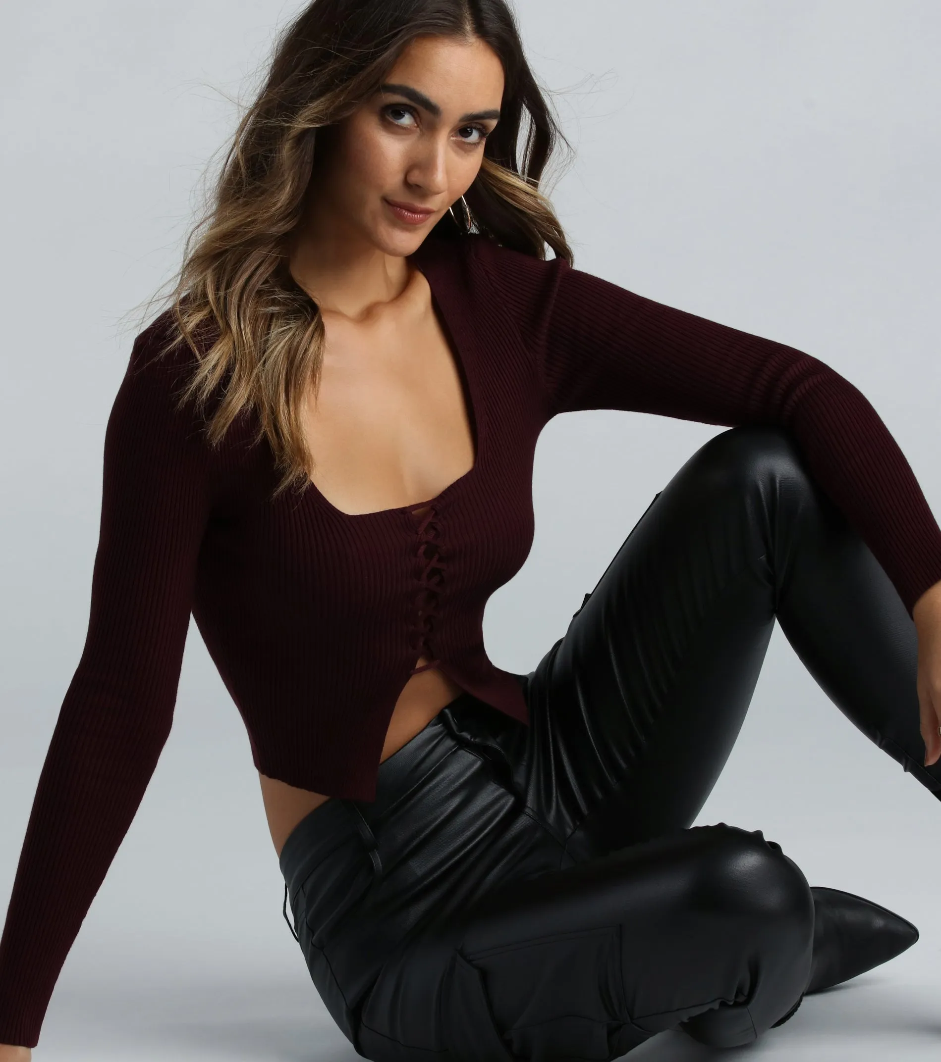 Cute Flair Lace-Up Sweater Crop Top