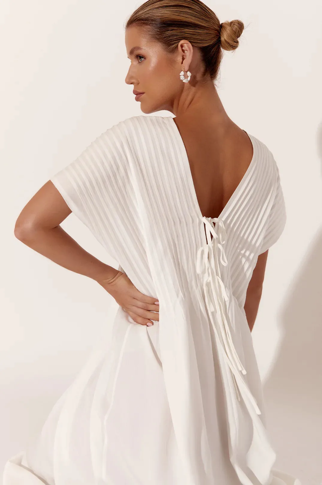 DANI PLEATED MIDI DRESS (WHITE)