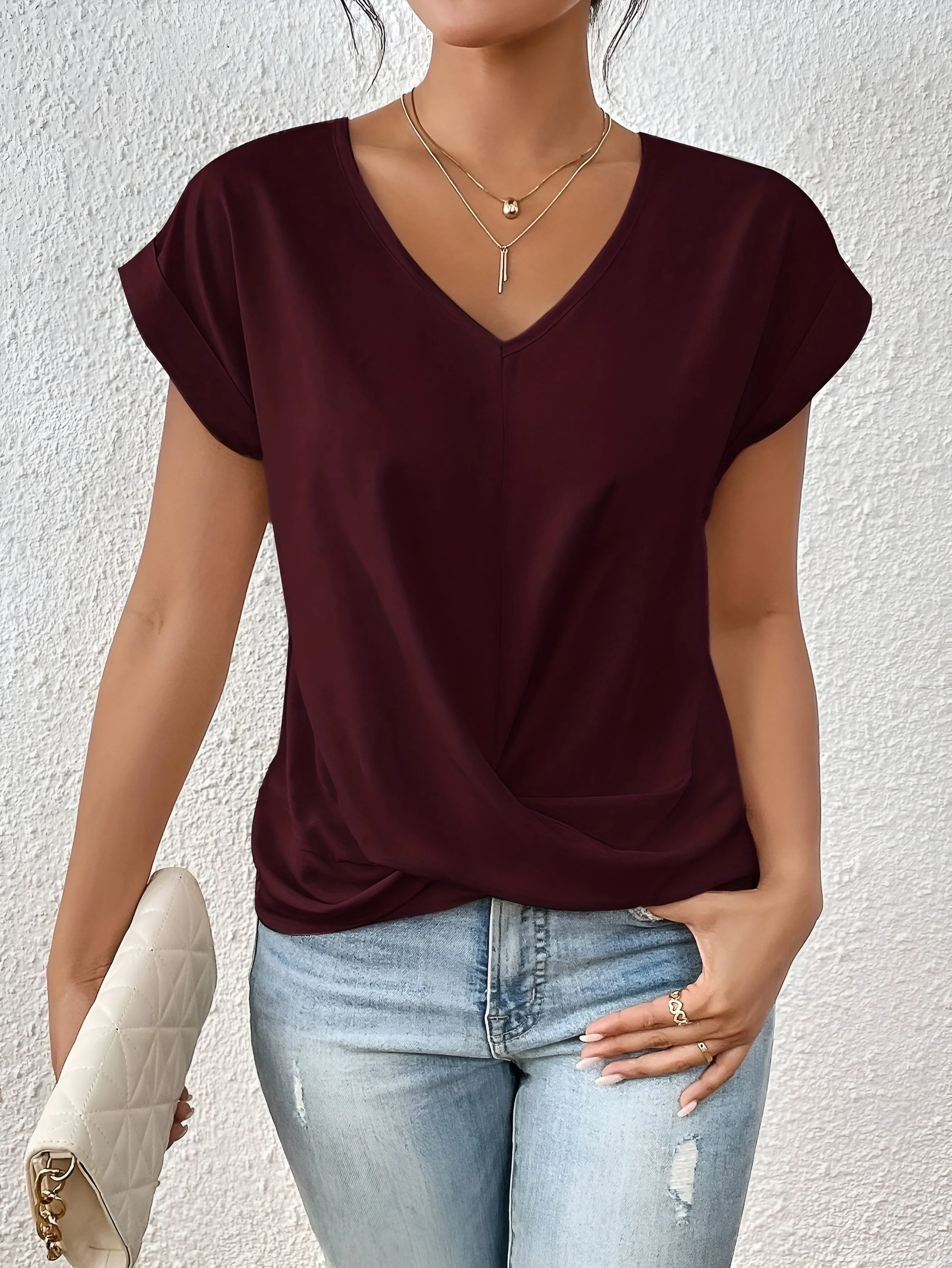 Elvira | V-Neck Tee