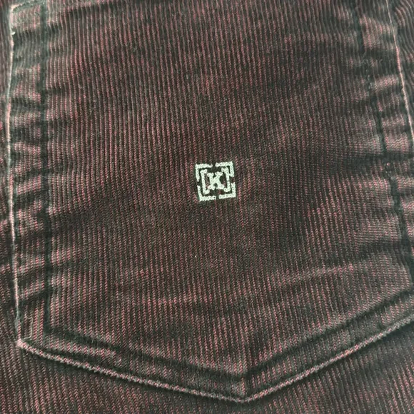 Erik Ellington Krew Short in Maroon Velvety Corduroy Knee Length Size 28
