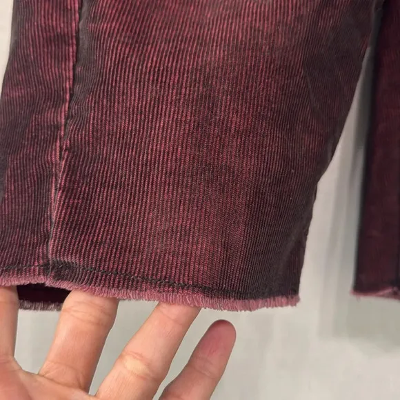 Erik Ellington Krew Short in Maroon Velvety Corduroy Knee Length Size 28