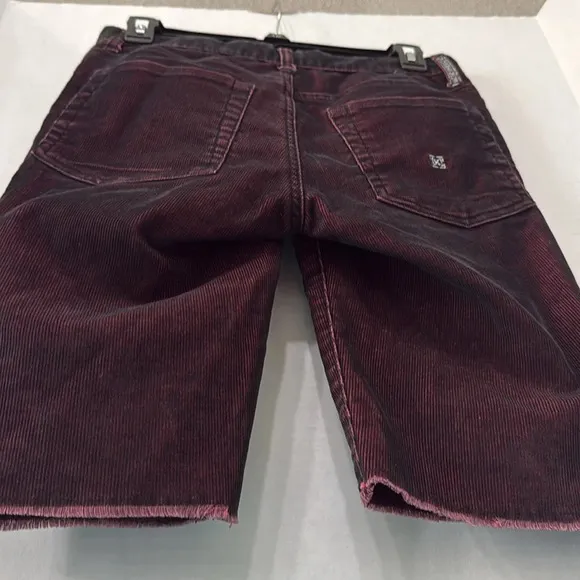 Erik Ellington Krew Short in Maroon Velvety Corduroy Knee Length Size 28