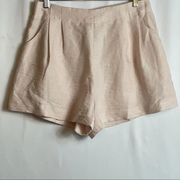 Finders Keeper Pink Coco Pleated Shorts Size Large