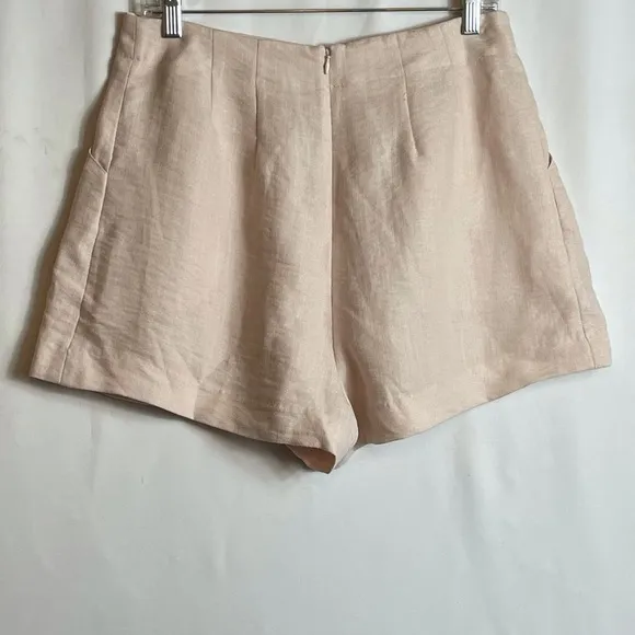 Finders Keeper Pink Coco Pleated Shorts Size Large