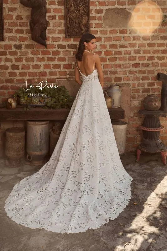 La Perle Size 10 LP2444 Emely Ivory/Ivory Gown