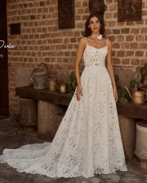 La Perle Size 10 LP2444 Emely Ivory/Ivory Gown