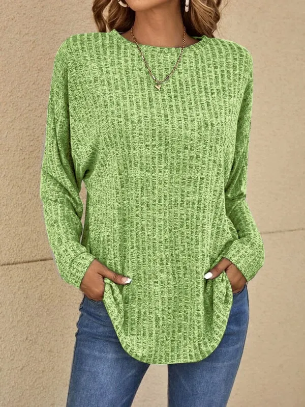 Long-sleeved jumpers for stylish womenswear