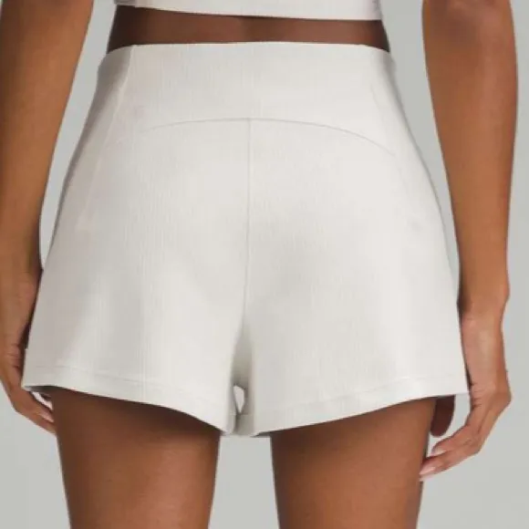 Lululemon Ribbed Softstreme High Rise Short 2” In Bone Size 0