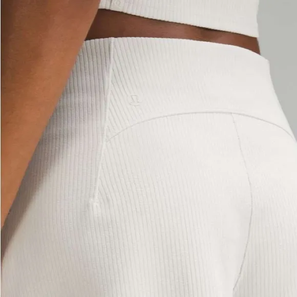 Lululemon Ribbed Softstreme High Rise Short 2” In Bone Size 0