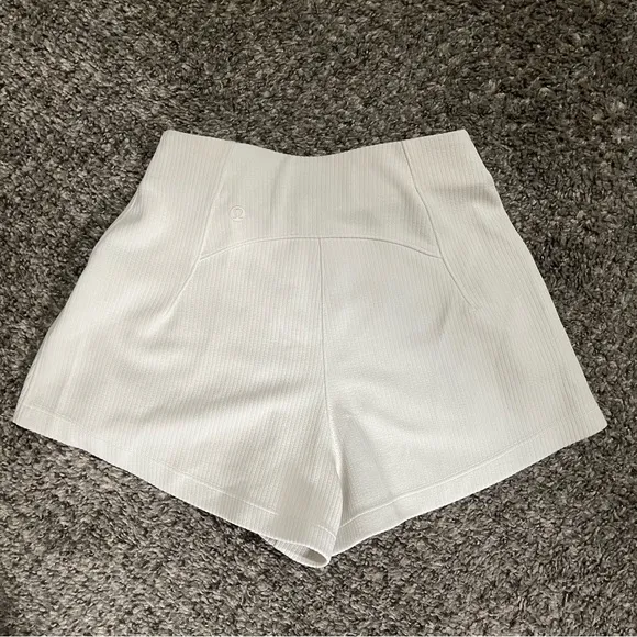 Lululemon Ribbed Softstreme High Rise Short 2” In Bone Size 0