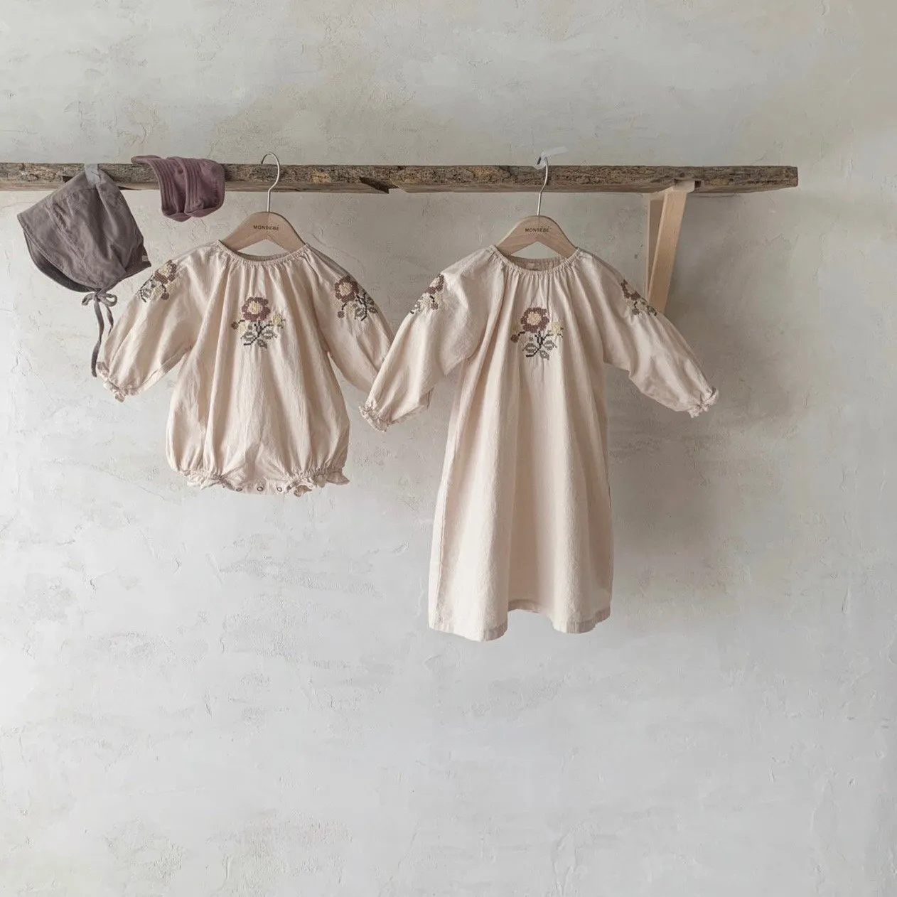Monbebe Embroidery Dress (2 colour options)