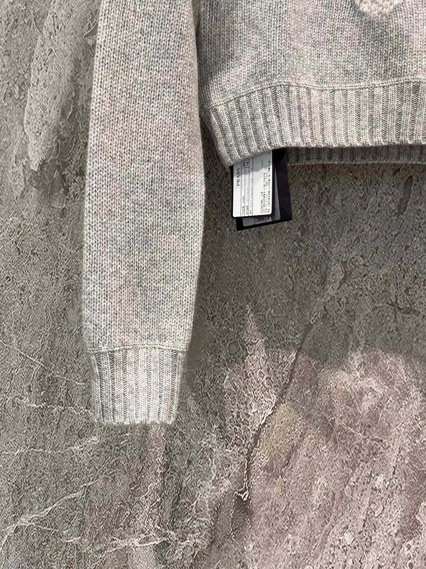 New letter knitted long sleeve