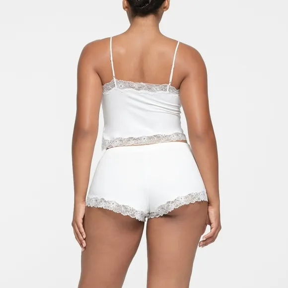 NWOT SKIMS COTTON LACE SHORTS IN MARBLE