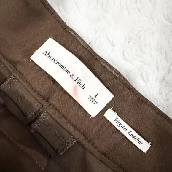NWT- ABERCROMBIE &amp; FITCH High Rise Vegan Brown Leather Shorts