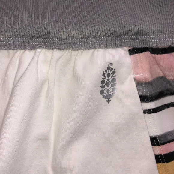 NWT Hot Shot Printed Harem shorts by FP Movement from Free People in size Medium