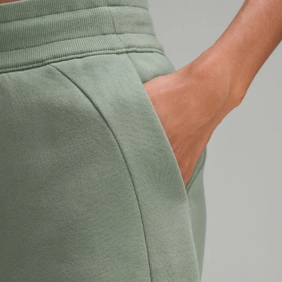 🍀NWT ❤️ Lululemon 🔥 Athletica Scuba High- Rise Short in Grey Eucalyptus