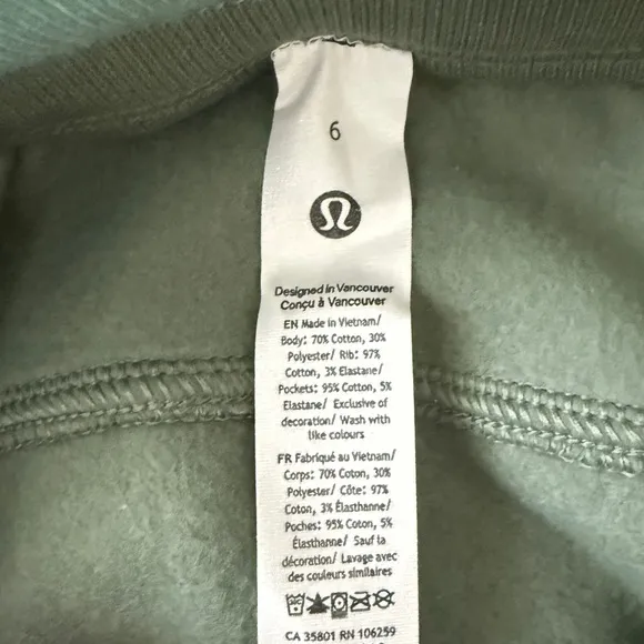 🍀NWT ❤️ Lululemon 🔥 Athletica Scuba High- Rise Short in Grey Eucalyptus