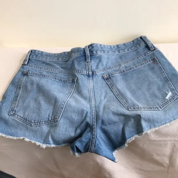 NWT Madewell Sz 32 shorts RELAXED DENIM SHORTS RENFIELD WASH: DESTROYED …