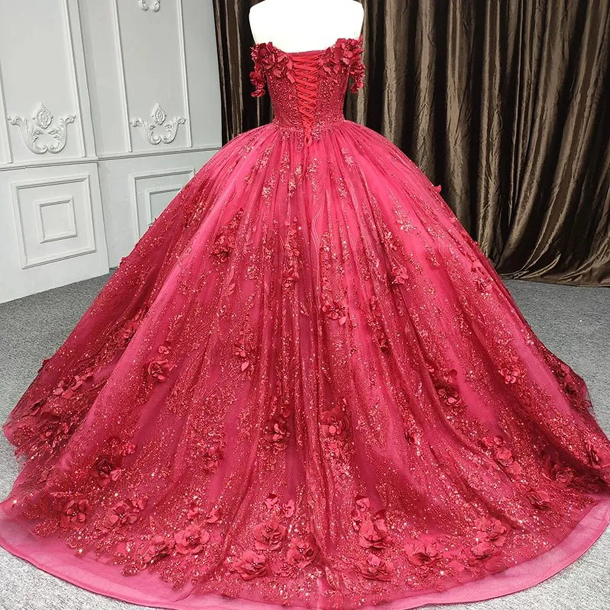 Quinceanera Dresses Exquisite Pearls Sleeveless Quinceanera Dresses 3D Appliques Party Dresses