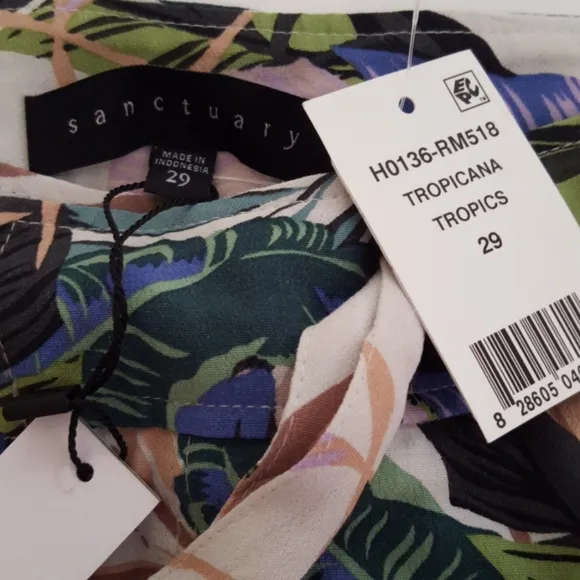 Sanctuary Wild Flower Tropical Shorts NWT