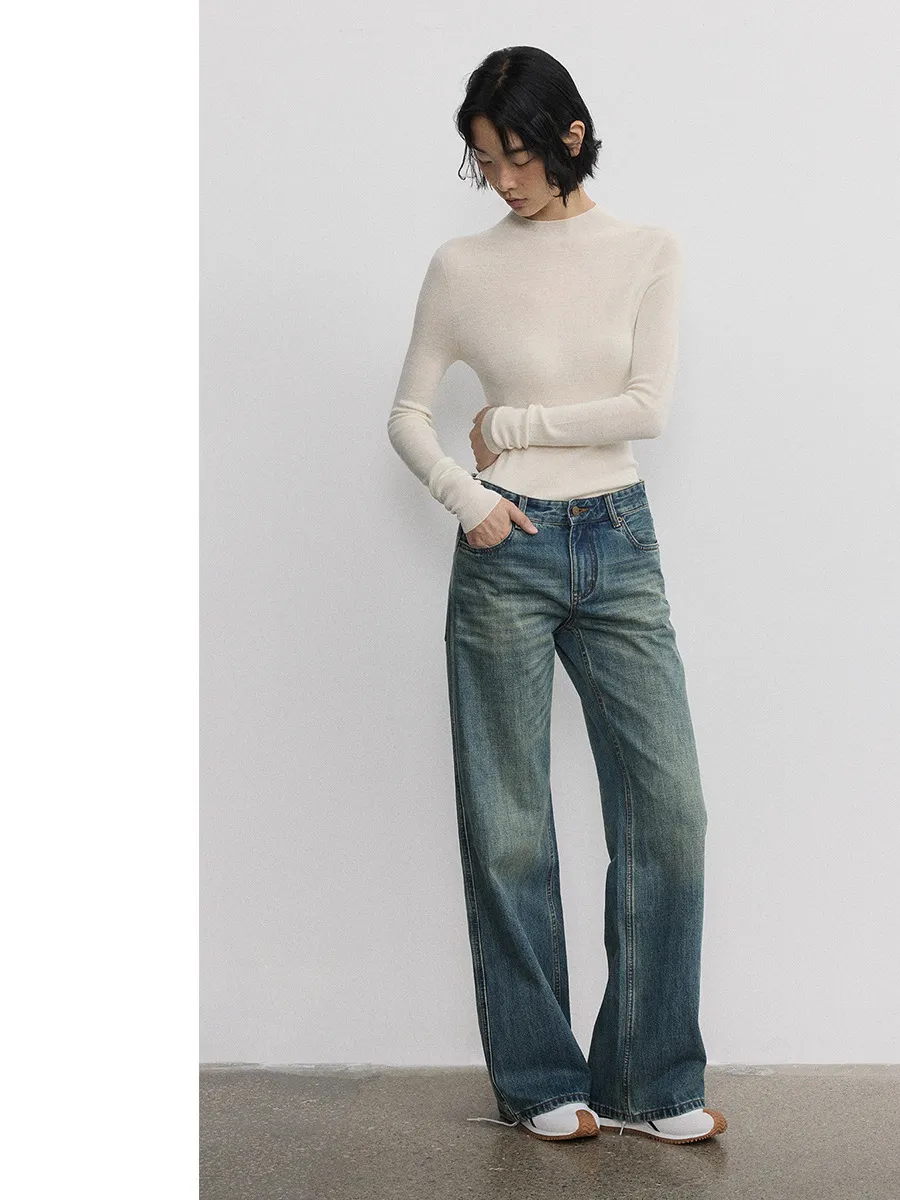 Seamless Wool Turtleneck Sweater