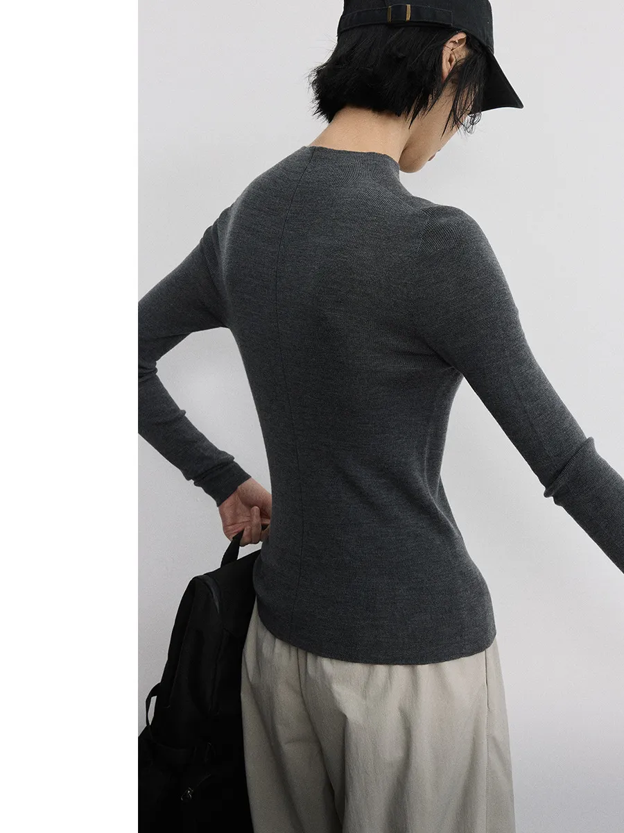 Seamless Wool Turtleneck Sweater