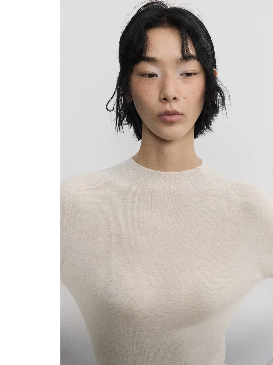 Seamless Wool Turtleneck Sweater