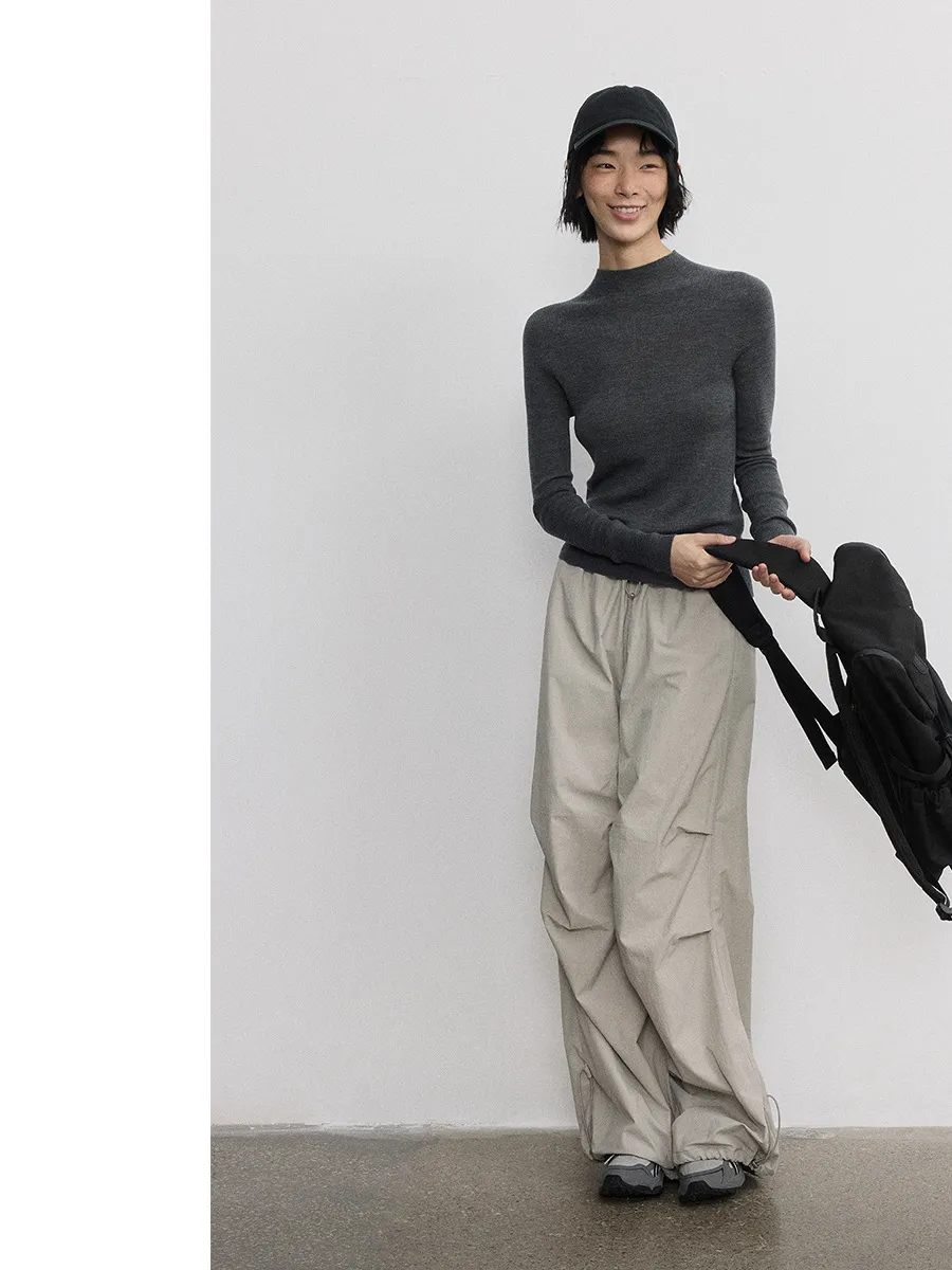 Seamless Wool Turtleneck Sweater