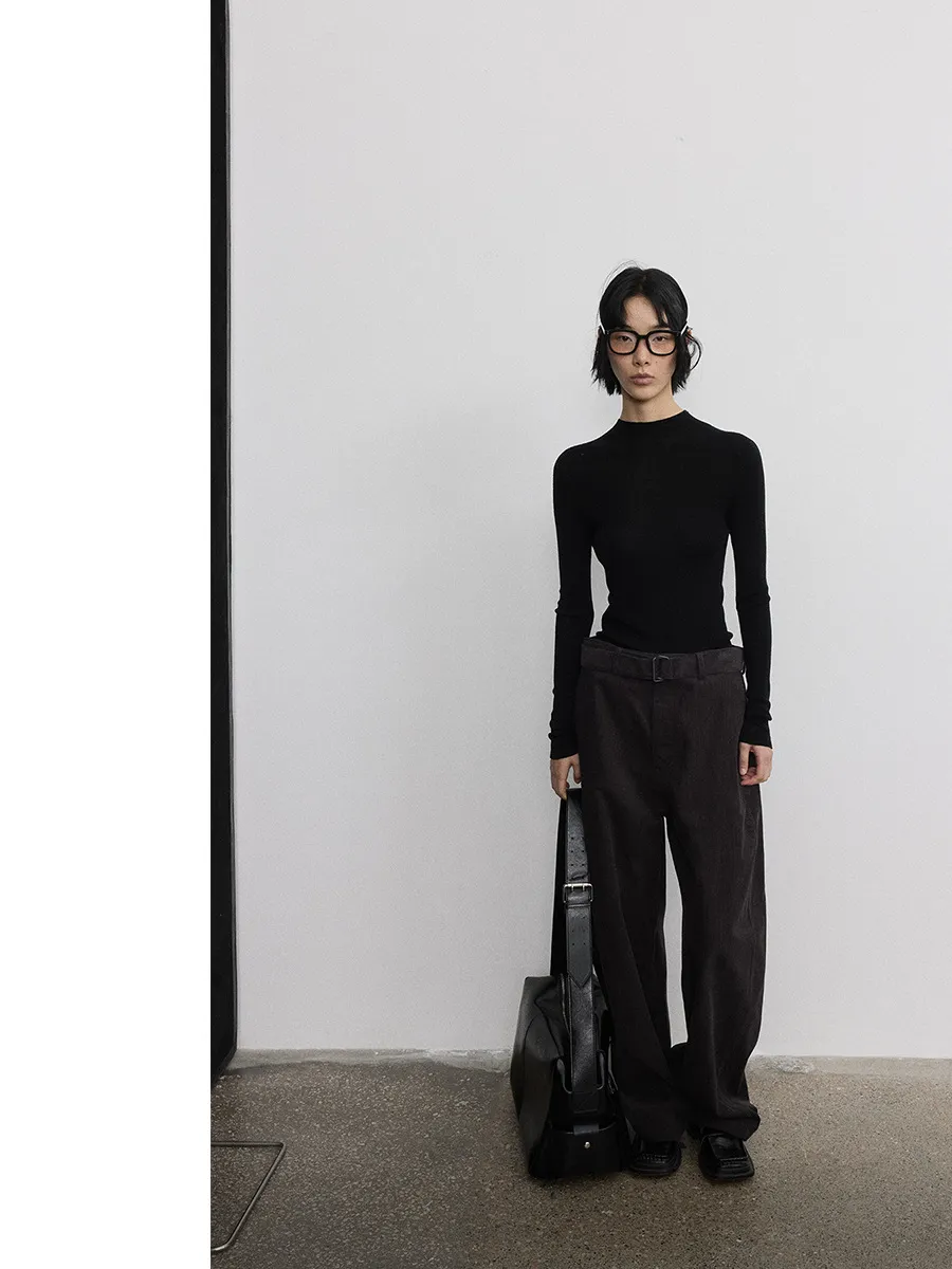 Seamless Wool Turtleneck Sweater