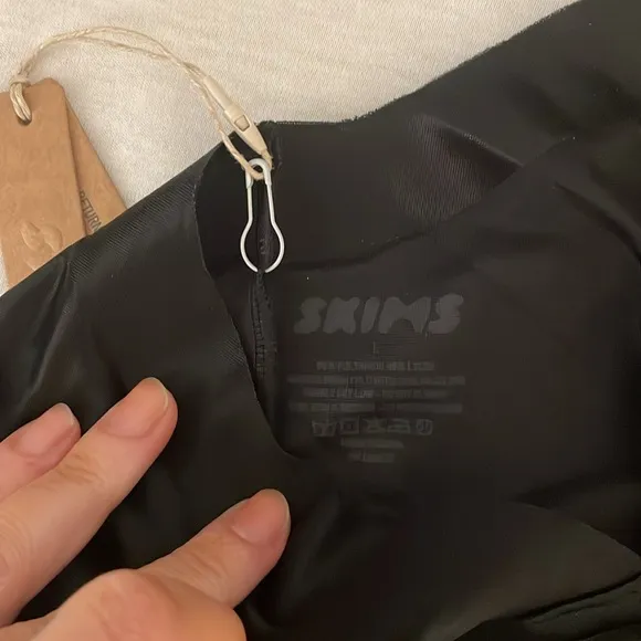 SKIMS Sheer Sculpt Low Back Short