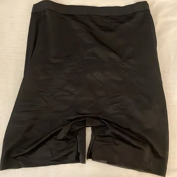 SKIMS Sheer Sculpt Low Back Short
