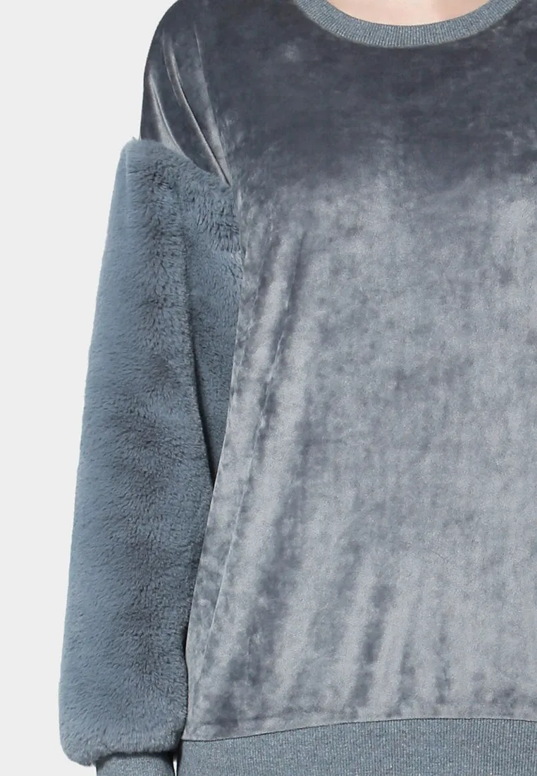 Soft Comfortable White Sweatshirt