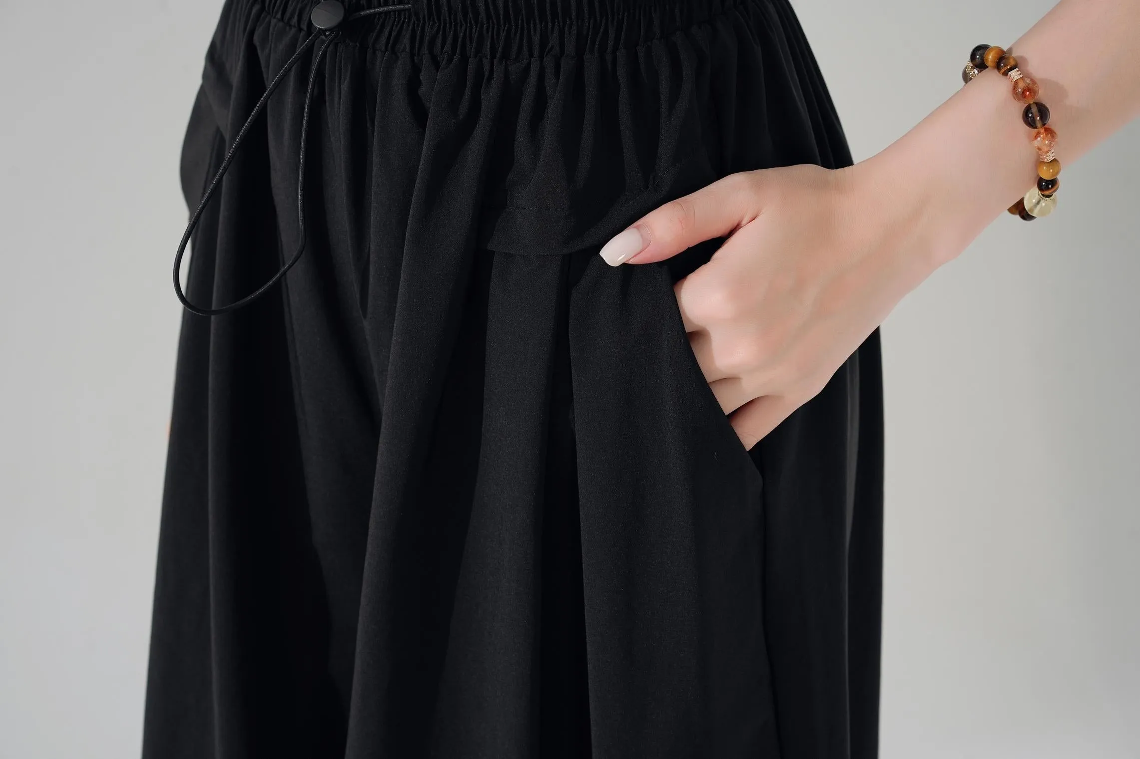Solid Wide Leg Capri Shorts Made from Soft Silk-Cotton