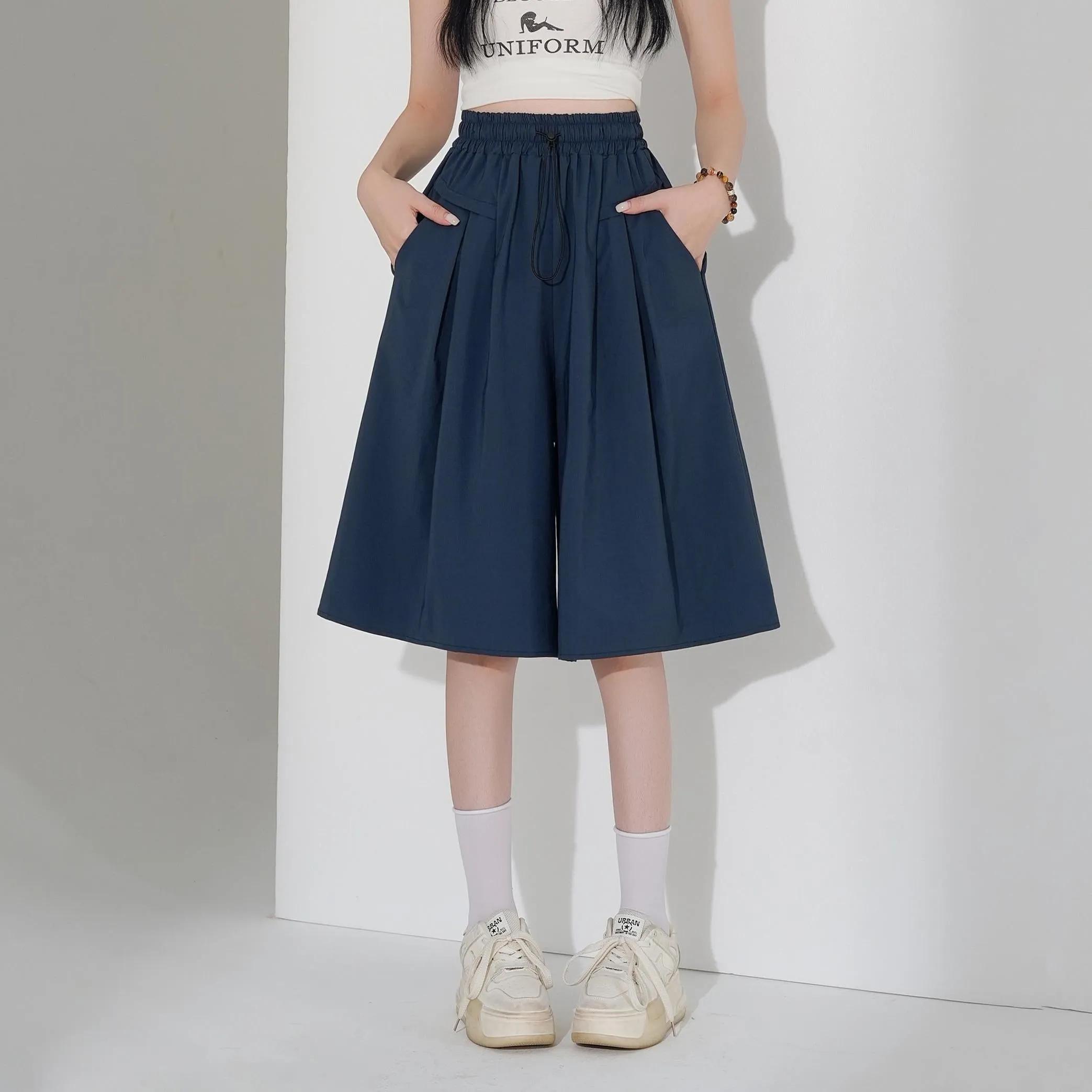Solid Wide Leg Capri Shorts Made from Soft Silk-Cotton
