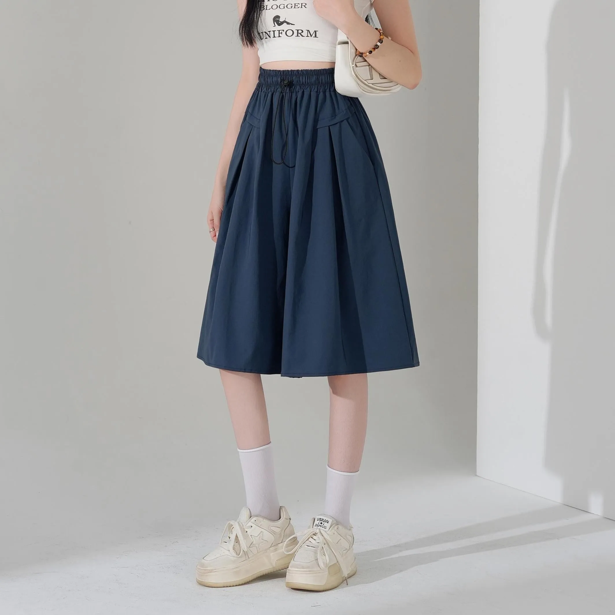 Solid Wide Leg Capri Shorts Made from Soft Silk-Cotton