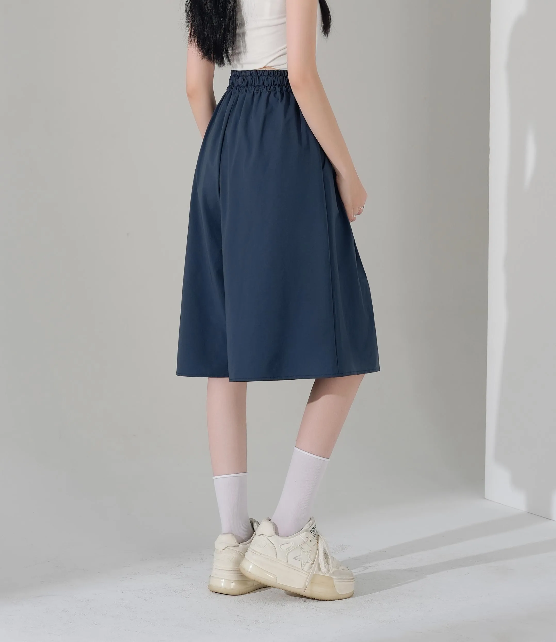 Solid Wide Leg Capri Shorts Made from Soft Silk-Cotton