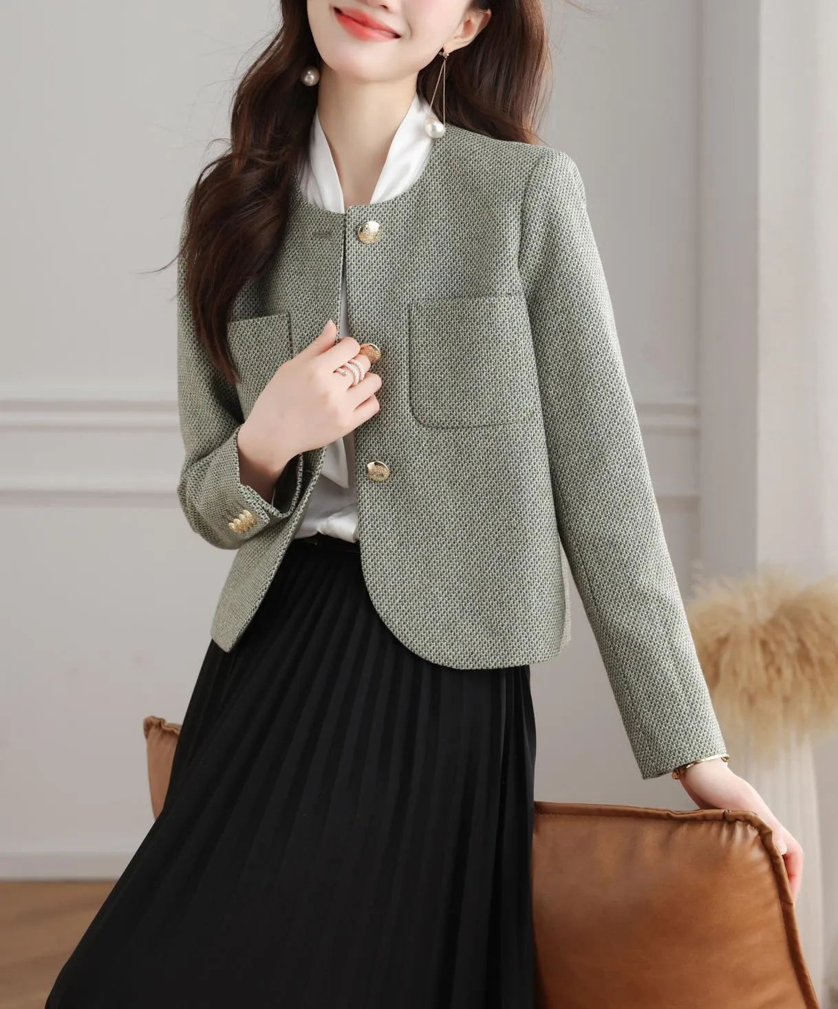Sophisticated Women's Textured Print Blazer with Patch Pocket