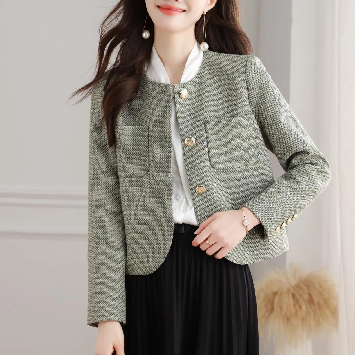 Sophisticated Women's Textured Print Blazer with Patch Pocket