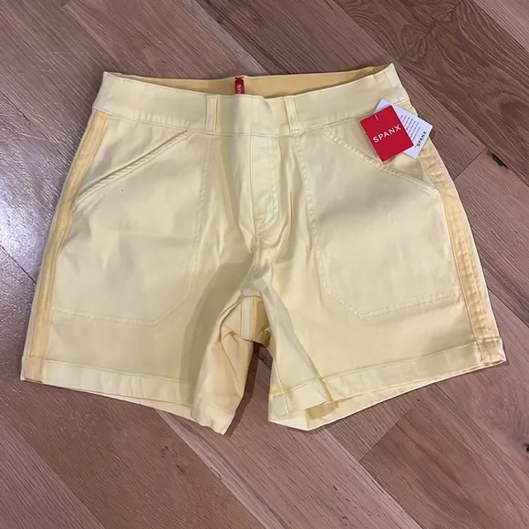 Spanx Stretch Twill Shorts, 6&quot;-Butter-M-NWT