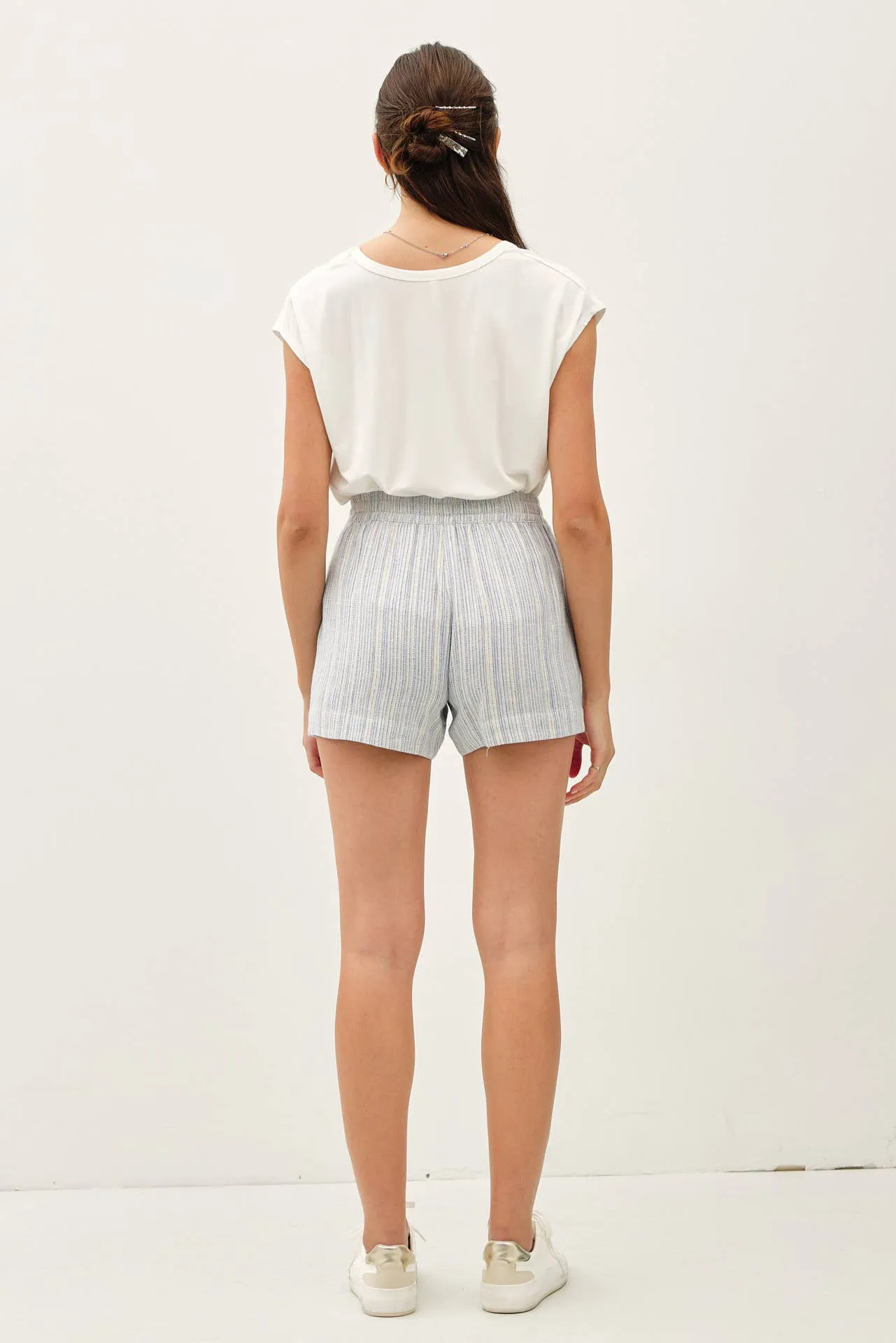 TEXTURED STRIPED SHORTS W DRAWSTRING ELASTIC WAIST