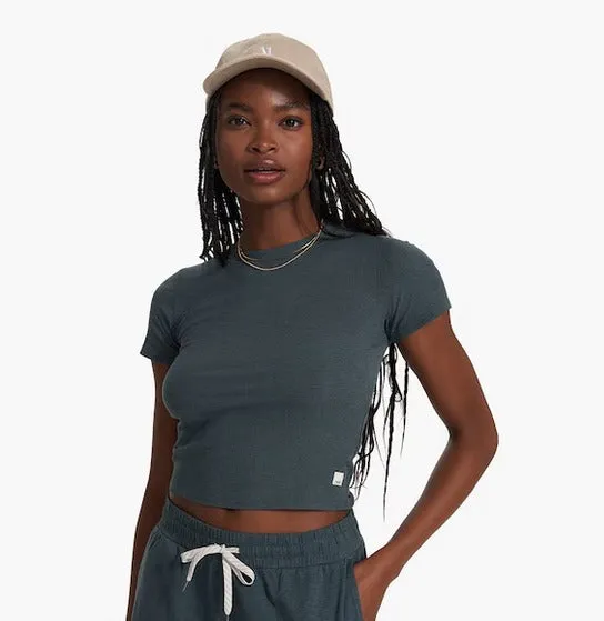 Vuori Pose Fitted Tee