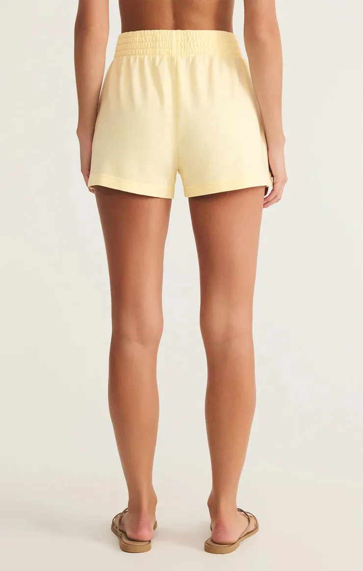 Weekender Short-Mellow Yellow